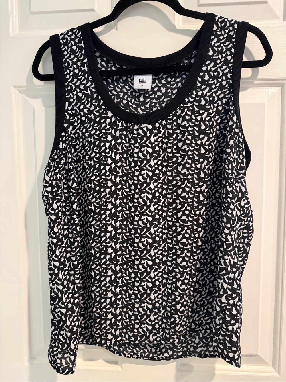 CAbi Black White Abstract Print Sleeveless Blouse Top M
